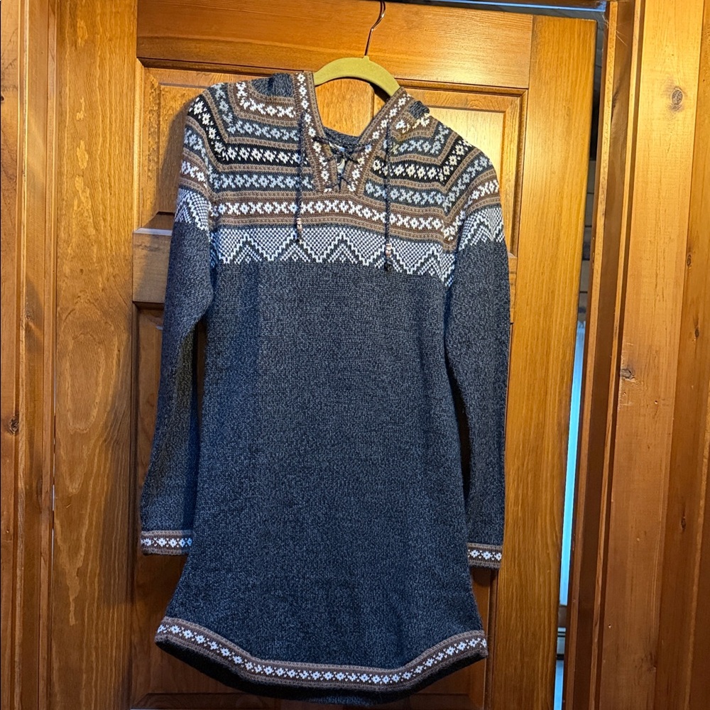 Women's Patterned Knit Sweater - Tan and Gray